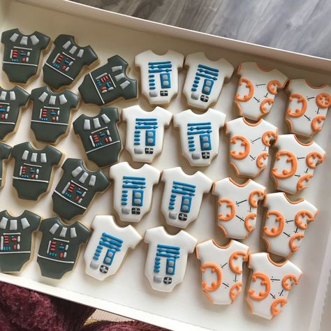 Star Wars Onsies, Baby Jedi, Boy Baby Shower Food, Star Wars Onesie, Boy Party Decorations, Star Wars Cookies, Star Wars Baby Shower, Bebe Shower, Disney Baby Shower