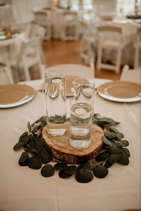 Floating Candles On Wood Centerpieces, Wood Cookies Centerpiece, Wood Circle Centerpiece, Blue Flower Centerpieces, Wood Slice Centerpiece, Centerpiece With Floating Candles, Wood Centerpieces Wedding, Eucalyptus Centerpiece, Floating Candle Centerpieces