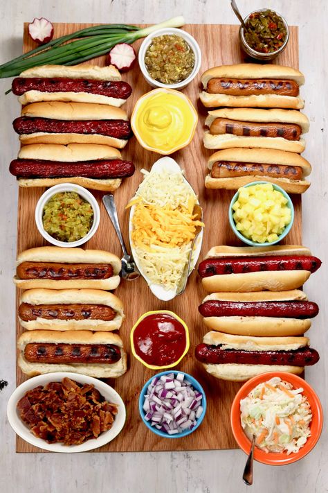 Hot Dog Charcuterie, Hot Dog Charcuterie Board, Dog Charcuterie Board, Easy Halloween Charcuterie Board, Halloween Charcuterie Board, Halloween Charcuterie, Grilling Hot Dogs, Charcuterie Board Ideas, Board Party