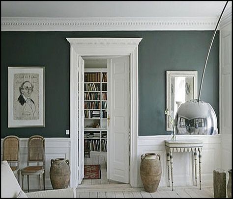 WHAT IS THE POINT OF USING MOLDINGS IN A ROOM??? Dark Green Walls, White Molding, Living Room Images, Dark Walls, Office Colors, Painting Trim, Green Rooms, Bedroom Paint, Room Paint