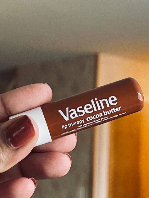 How To Smell Like Cocoa Butter, How To Smell Like Chocolate, Vaseline Products, Chocolate Lip Balm, Vanilla Lip Balm, Vaseline Lip Therapy, Baking Soda Cleaning, Lip Balm Collection, Vaseline Lip