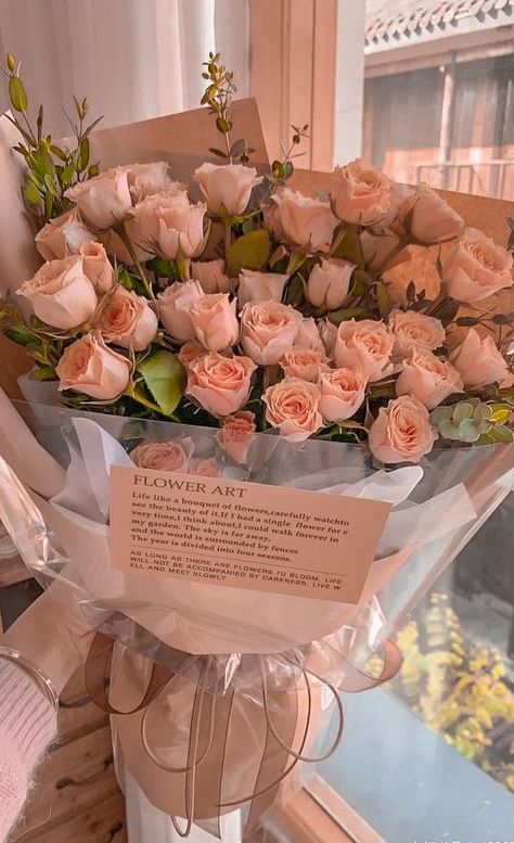 Flowers on Twitter: "roses https://t.co/DfnRfnM4Wh" / Twitter Love Bouquet, Luxury Flower Bouquets, Prettiest Bouquet, Boquette Flowers, Flower Boutique, Green Pastel, Flower Meanings, Flowers Bouquet Gift, Nothing But Flowers