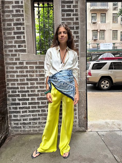 A silk scarf is the key to good summer styling (part 1) Yellow Pants Outfit, Leandra Medine Style, Good Summer, Blue Silk Scarf, Leandra Medine, Summer Styling, Scarf Outfit, I Was Wrong, Baby Style