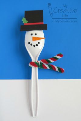 Cindy deRosier: My Creative Life: Lollipop Snowman Spoon Craft Cute Crafts Christmas, Spoon Crafts For Kids, Lollipop Preschool Craft, Spoon Snowman, Cute Christmas Crafts For Kids, Wooden Spoon Snowman, Wooden Spoon Snowman Craft, Wood Spoon Snowman, Snowman Crafts For Kids