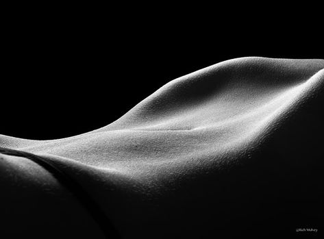 Bodyscape: Portrait and People Photography Forum: Digital Photography Review Low Key Photography, Gymnastics Poses, Photography Reviews, Body Photography, Raw Photo, Wide Angle Lens, Best Camera, Digital Cameras, People Photography