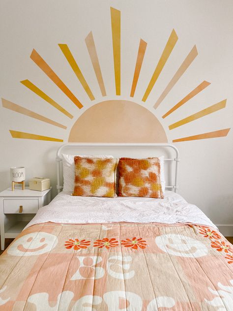 Sunshine Theme Bedroom, Sunshine Bedroom Ideas, Sunshine Themed Bedroom, Sunshine Room Ideas, Sunshine Bedroom Kids, Murals For Girls Bedroom, Girls Cozy Bedroom Ideas, Girls Orange Bedroom, Pink Bedrooms For Girls Kids