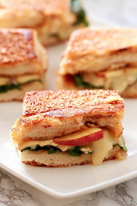 Fig Grilled Cheese, Apple Grilled Cheese, Brie Sandwich, Grilled Cheese With Tomato, Fancy Grilled Cheese, Apple Sandwich, Grill Cheese Sandwich Recipes, Brie Recipes, Apples And Cheese