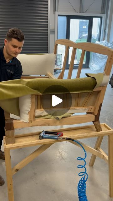 PERCE & WILLIAMS on Instagram: "Watch as I upholster the arm on our most popular design of sofa, the Evelyn 🛋️.   Upholstered in a gorgeous @schumacher_uk velvet.  Contact us with any enquiries you may have or visit www.perceandwilliams.co.uk for more.   #perceandwilliams #upholstery #furniture #furnituredesign #bespoke  #britishmade #watchmework #atwork #interiors #interiordesign #luxuryinteriors #highendinteriors #luxuryfurniture #livingroomdecor  #designideas #handmadefurniture #handmadeuk #homeinterior #homeinsperation #decor #footstool #bespokefurniture" Diy Sofa Upholstery, Diy Upholstered Chair, Arm Chair Design, Reupholster Couch, Painted Upholstery, Natural Wood Kitchen Cabinets, Upholstery Techniques, Upholstery Chair, Furniture Reupholstery