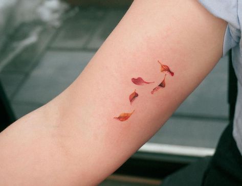 Autumn Leaves Falling Tattoo, Autumn Inspired Tattoos, Leaves Falling Tattoo, Falling Leaf Tattoo, Falling Leaves Tattoo, Tattoo Ideas Autumn, Autumn Tattoo Ideas, Autumn Tattoos, Ca Tattoo