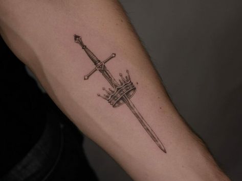 King Of Swords Tattoo, King Arthur Tattoo Ideas, Moksh Tattoo, King Arthur Tattoo, 888 Tattoo Ideas, Excalibur Tattoo, Aaron Core, Foot Tattoo Quotes, King Crown Tattoo