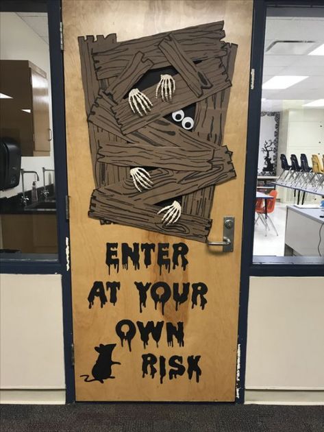 Workplace Halloween Decorations, Office Halloween Door Decorations, Halloween Door Ideas For Work, Office Door Halloween Decorations, Halloween Office Door Decorations, Halloween School Door, Halloween Office Door Decorating Contest, Halloween Door Decorations For Office, Halloween Door Contest Ideas