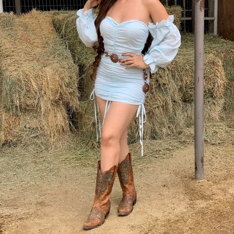 Brand New With Tags Dress Vaquera Outfit, Vaquera Party Outfit, Cowgirl Outfits Dress, Vaquera Dress Outfit, Vaquera Outfit Mexican Dress, Dress And Boots Outfit Country, Ranch Wedding Outfit Guest, Rancho Outfit Mexican, Tequila Outfit