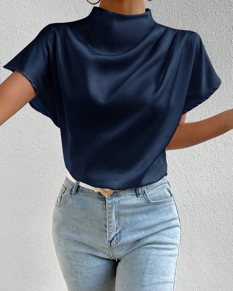 ✨Pre-order only, XS(6) - XXL(18)✨ ✨Price : 55k✨ Classy Tops For Women Chic, Satin Blouse Outfit Classy, Silk Top Outfit, Blue Top Outfit, Satin Silk Top, Satin Blouse Outfit, Satin Tunic, Tops Outfit, Silk Tops Blouses