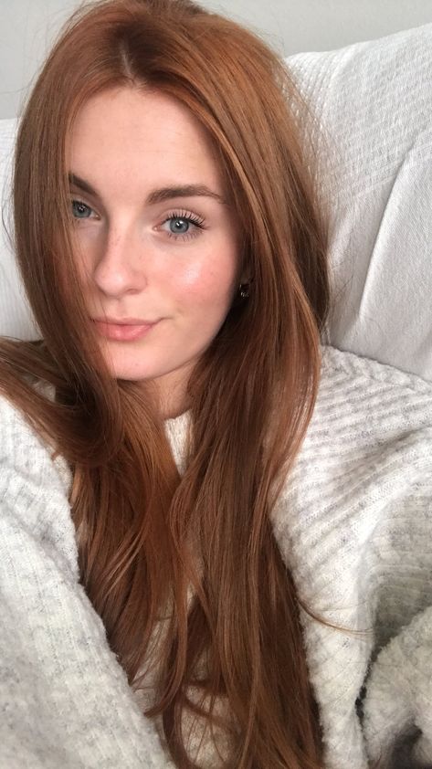 Natural Redhead Color Ideas, Copper Blonde Hair Pale Skin, Ash Copper Brown Hair, Golden Copper Hair Color Brown, Auburn Blonde Brown Hair, Dark Golden Copper Hair, Copper Hair Neutral Skin Tone, Copper Brown Hair Green Eyes, Cowboy Copper Hair Blue Eyes