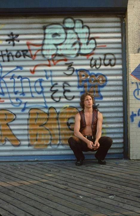 Swan (Michael Beck) relaxing on set of "The Warriors". I actually own the pants and boxing shoes he wears in the film with an LOA signed by Mr. Beck himself! The Warriors Baseball Furies, Warriors 1979, The Warriors 1979, Warriors Movie, Michael Beck, Warrior Movie, Movie Site, Rockstar Style, Inside Man