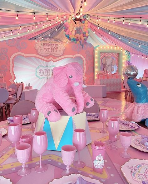 Pastel Circus Party 1st Birthdays, Pastel Carnival Theme Party, Pink Carnival Birthday Party, Pastel Carnival Birthday Party, Pastel Circus Party, Pink Circus Birthday Party, Pastel Carnival, Pastel Circus, Carnival Birthday Theme