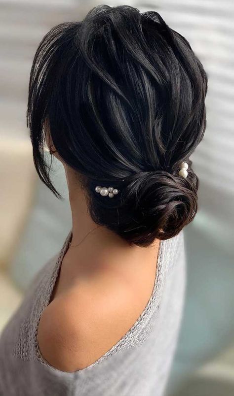 bridal updos , best wedding hairstyles updo, wedding updos black hair, wedding updos with braids, romantic wedding updos, wedding updos with braids , messy updo hairstyle ,hairstyles for medium length hair, messy updo for wedding, best wedding hairstyles 2019 #weddinghairstyles #bridalupdo #hairstyles Pretty Wedding Hairstyles, Wedding Hairstyles With Bangs, Textured Bun, Romantic Bridal Hair, Medium Length Updo, Messy Hair Updo, Messy Wedding Hair, Black Hair Updo Hairstyles, Natural Wedding Hairstyles