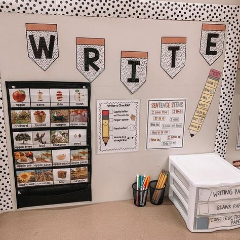 Reading Center In Classroom, Classroom Stations Setup, Kindergarten Classroom Setup Centers, Kindergarten Center Set Up, Writing Center Set Up Kindergarten, Centers Classroom Setup, Writing Center For Preschool, Preschool Writing Center Set Up Ideas, Kindergarten Classroom Play Area