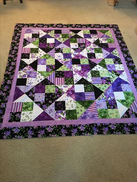 I made this using the Alter Ego pattern from Missouri Star Quilt Company. The fabric line is Catalina Ultra Violet from Maywood Studios. It still needs to be quilted. Square Quilt Designs, Quilt Patterns Squares, Missouri Star Quilt Pattern, Missouri Quilt Company, Missouri Star Quilt Company Tutorials, Layer Cake Quilt Patterns, Missouri Quilt, Quilt Layers, Beginner Quilt