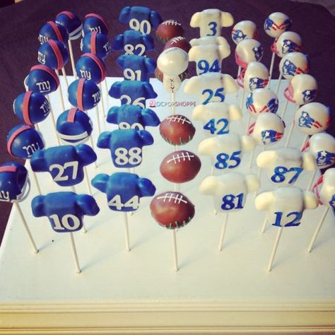 Superbowl Cake Pops, Football Cake Pops, Pretzel Pops, Football Desserts, Football Treats, Sports Cake, Football Snacks, Sport Cakes, Football Birthday Party