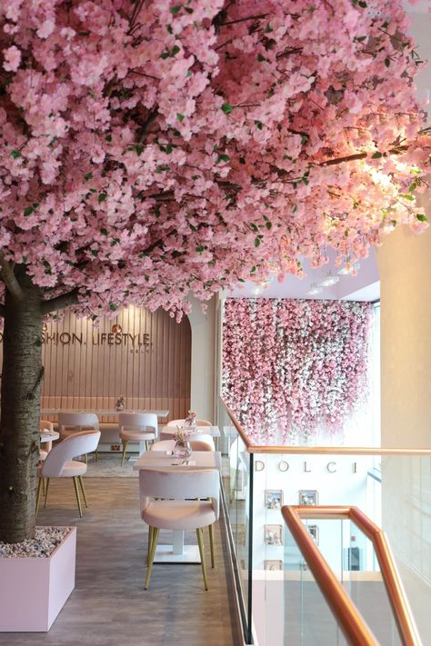 Haute Dolci, a luxury dessert restaurant in London's Wembley Park. Floral Cafe Interior Design, Hair Shop Aesthetic, Sweet Shop Interior Design, Flower Bar Ideas, Floral Cafe, Most Beautiful Restaurants, Selfie Studio, Tea Room Decor, Cherry Blossom Decor