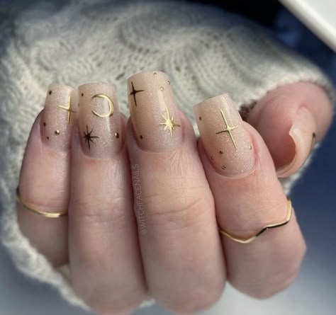 Milky White Celestial Nails, Boho Nails Aesthetic, Celestial Bridal Nails, Celestial Nails Square, White Witchy Nails, Nails Gold Detail, Gold Celestial Nails, Star Themed Nails, Nail Art Beige