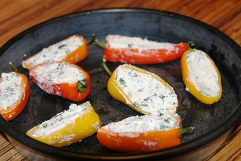 Menu Musings of a Modern American Mom: Herbed Goat Cheese Stuffed Mini Peppers Grilled Cream Cheese, Stuffed Mini Bell Peppers, Cheese Stuffed Mini Peppers, Cream Cheese Stuffed Peppers, Mini Bell Peppers, Clam Cakes, Grilled Bell Peppers, Herbed Goat Cheese, Mini Peppers