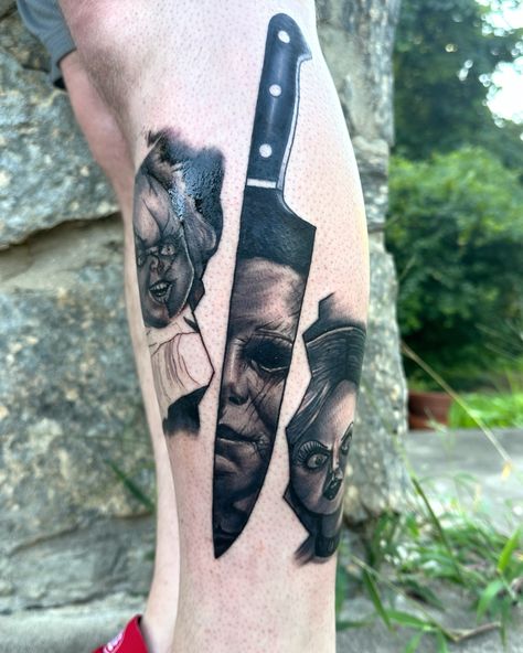 Today’s progress: continuing this horror leg sleeve with a Michael Myers knife + Tiffany and Chucky… to be continued 🔪🤡 Ghostface & Pennywise are healed Stu From Scream, Horror Leg Sleeve, Michael Myers Knife, Matthew Lillard, Knife Tattoo, To Be Continued, Leg Sleeve, Leg Sleeves, Popular Tattoos