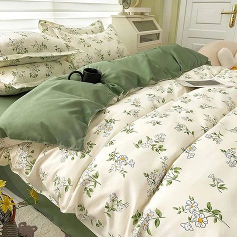 👉 Comment "Shop" order this item 👈 Floral Print Brushed Home Bedding Set Simple Fresh Comfortable Duvet Cover Set with Sheet Comforter Covers Pillowcases Bed Linen 👇 Product Details1.Please Carefully read and check the detail size before purchuse. 2.The bedding set do not include any fillers!If you have any questions after receiving the goods or are not satisfied with the quality, you can contact us and we will give you a satisfactory solution.Products included in each size: ----------------... Floral Print Bedding, Cama Queen Size, King Size Bed Sheets, Bed Duvet, Purple Bedding, Flower Bedding, Floral Duvet Cover, Home Bedding, Floral Duvet