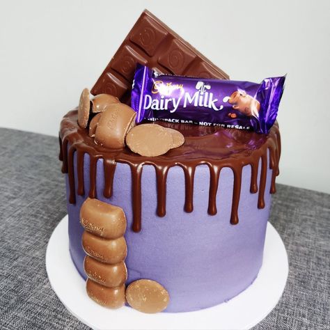 Bake Box on Instagram: “💟Cadbury Cake💟  Chocolate cake (of course!) filled & covered with smooth vanilla buttercream, in the most gorgeous purple 💜 Decorated with…” Chocolate Cake With Purple Decorations, Cadbury Cake, Mums Birthday, 50th Cake, Purple Cakes, Birthday Inspiration, Cadbury Chocolate, Simple Cake Designs, Cake Stuff