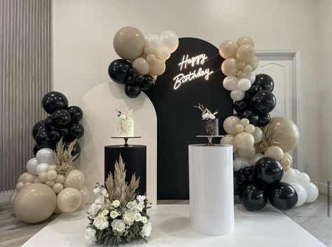 Black And Beige Party Decor, Black And Beige Birthday Decorations, Black And White Balloon Decor, Sweet 16 Black And White Theme, 18th Birthday Theme Ideas Decoration, Habesha Graduation, Black And White 18th Birthday Party, Black Decor Party, Black And White Aesthetic Party