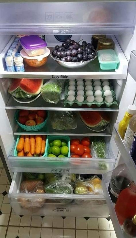 Refrigerator Organization Ideas, Healthy Fridge, Makanan Diet, Healthy Groceries, Healthy Food Motivation, Food Snapchat, Food Obsession, Aesthetic Food, Food Dishes