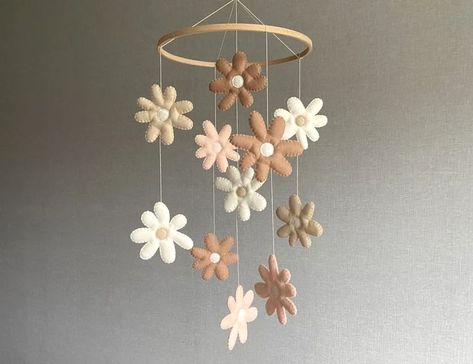 Stars Baby Mobile, Baby Room Themes, Flower Mobile, Baby Room Inspiration, Girl Cribs, Nursery Room Inspiration, Flower Nursery, Mobile Baby