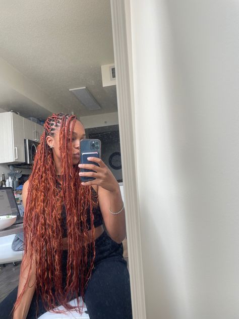 Colored Braids Hairstyles For Black Women, Burnt Orange Goddess Braids, Ginger Red Boho Braids, 350 Locs Black Women, Ginger Black Braids, Small Ginger Knotless Braids With Curly Ends, Boho Knotless Braids Auburn, Ginger Red Knotless Braids, Boho Ginger Knotless Braids