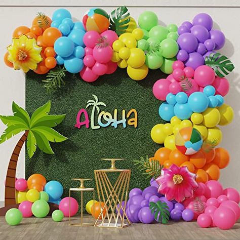 Hawai Decoracion Party, Moana Birthday Party Theme Decorations, Summer Party Balloons, Aloha Birthday Party Ideas, Pool Party Ideas Decoration, Stitch Hawaiian Party, Moana Pool Birthday Party, Moana Balloon Garland, Hawaii Theme Party Decorations