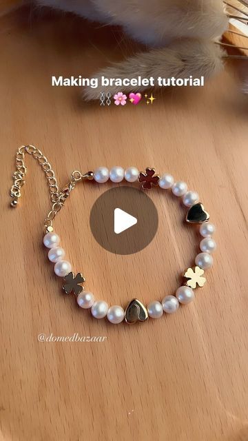 How To Make Pearl Bracelet, Wire Bracelets Diy, Wire Charm Bracelet, Chain Bracelet Diy, Making Bracelets With Beads, Jewerly Beads, Diy Bracelets Easy, Diy Charm Bracelet, Wire Bracelet