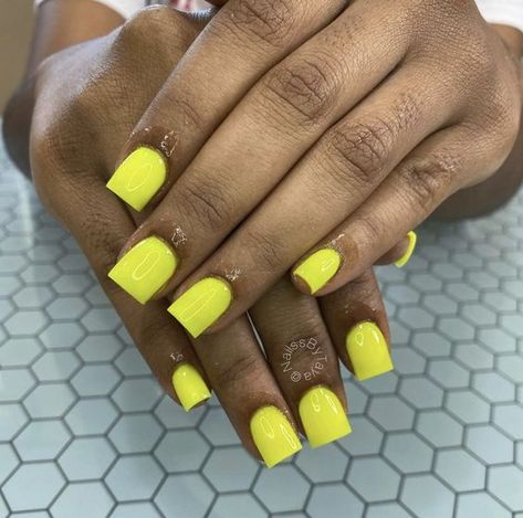 Short Acrylic Yellow Nails, Yellow Short Nails Acrylic, Short Nail Yellow, Short Square Acrylic Nails Summer Yellow, Yellow Acrylic Nails Square, Yellow Acrylic Nails Short, Yellow Short Square Nails, Yellow Gel Nails Short, Short Yellow Nails Design