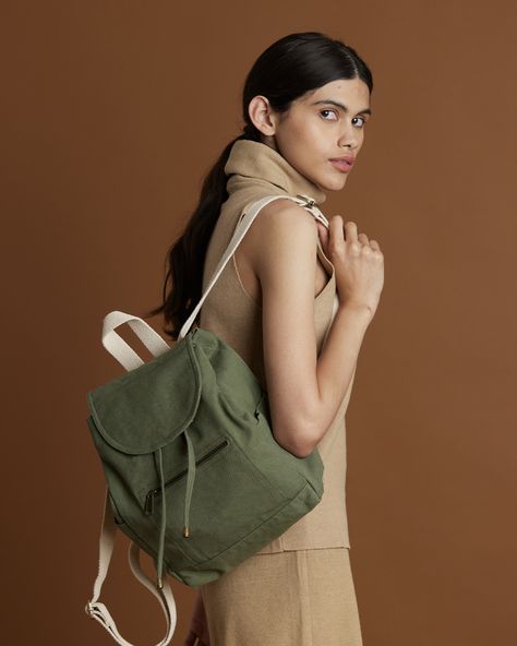 Compact, yet efficient, the Haper Backpack in the sweetest small size! - canvas bag, sustainable fashion, vegan bag, organic cotton, ethical fashion, vacation essentials, work essentials, work bag, holiday bag, ecochic, organic dye Vacation Essentials, Vegan Bag, Work Essentials, Organic Dyes, Holiday Bag, Model Inspo, Vegan Bags, Work Bag, Ethical Fashion