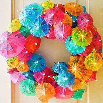 RX_1706_Christmas in July Party Ideas We Stole from Pinterest_Cocktail Umbrella Wreath Cocktail Umbrella Wreath, Diy Wreath Ideas, Christmas In July Decorations, Umbrella Wreath, Cocktail Umbrellas, Beach Party Decorations, Hawaiian Christmas, Classic Christmas Decorations, Summer Christmas