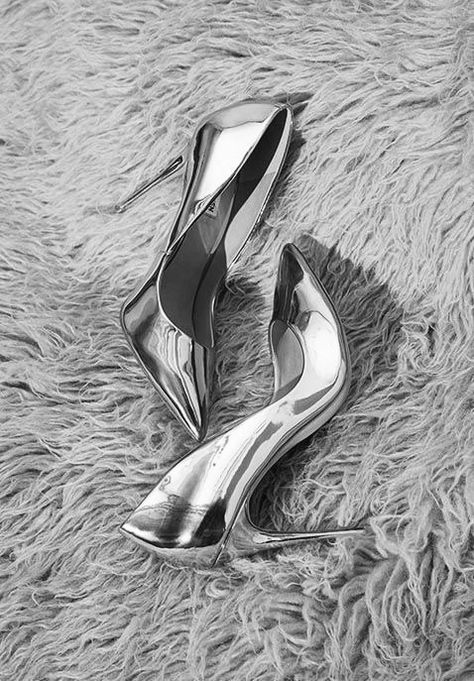 Silver Heels Aesthetic, Shoes For Wedding, High Heels For Women, Heels Aesthetic, Shopping Haul, Heels For Women, Swag Shoes, Pumps Shoes, Silver Heels