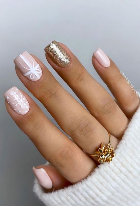 Gel Nail Colors For Winter 2023, Nude Christmas Nails Acrylic, December Nails, Red Christmas Nails, Nails Gold, Christmas Nails Easy, Christmas Gel Nails, Beige Nails, Christmas Nails Acrylic