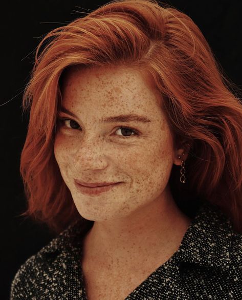 Luca Hollestelle, Jenny Jones, Women With Freckles, Fire Hair, Beautiful Freckles, Red H, Freckles Girl, Natural Redhead, Redhead Beauty