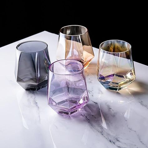 Assiette Design, Zimmer Diy, Kitchen Decor Collections, Crockery Design, Glass Drinking Glasses, Whisky Glass, Pitcher Set, Cute Kitchen, Decoration Inspiration