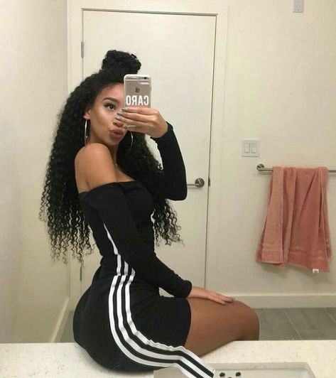 Curly Human Hair Wig, Cute Swag Outfits, Swag Outfits, Baddie Outfits, Wig Hairstyles, Fashion Nova, Nice Dresses, Fashion Shoes, Fall Outfits