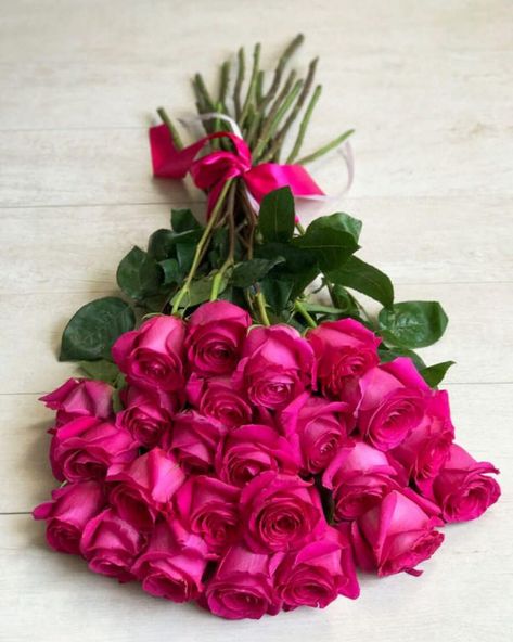 Beautiful Rose Flowers Bouquets, Bunch Of Flowers Bouquets, Pink Roses Bouquet, Rose Bunch, Flower Bouquet Delivery, Bunch Of Roses, Rose Flower Bouquet, Love Rose Flower, Rose Day