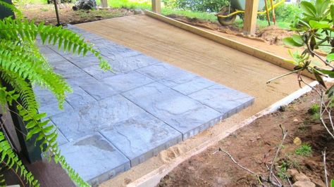 Farmhouse Backyard, Patio Edging, Large Pavers, Pavers Diy, Diy Patio Pavers, Fire Pit Materials, Paver Designs, Patio Pavers Design, Patio Pavers