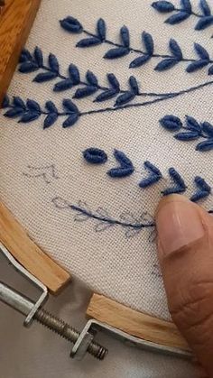 Embroidery Flowers And Leaves, Embroidery Flower How To, How To Make Embroidery Leaves, Blue Flower Embroidery Pattern, Hand Embroidery On Clothes Free Pattern, How To Embroidered Flowers, Embroidery Pillowcases Patterns, Boho Hand Embroidery, Embroidery Videos Stitches