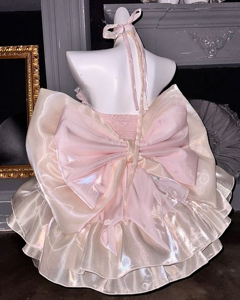 🎀 Cute balletcore puff dress, perfect for parties! 🎀 Available in 5 colors – shop now at Devilinspired: https://www.devilinspired.com/poshepose-(balletcore-corset-puff-dresses) Price: $74.75! 💖 Pink Bow Dresses, Mini Princess Dress, Pink Elegant Dress, Pink Dress Elegant, Pink Dress Bow, Bows Fashion, Birthday Outfit Pink, Bow Decorations, Pink Bow Dress