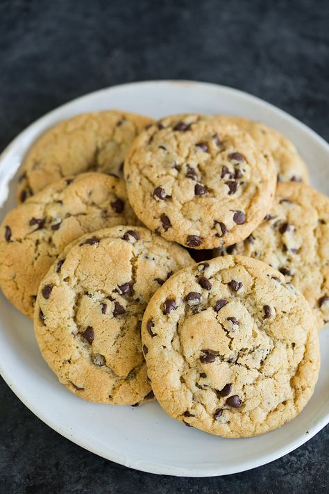 Thick And Soft Chocolate Chip Cookies, Plate Of Cookies Aesthetic, Cookies On A Plate, Sanrio Cafe, Soft Chewy Chocolate Chip Cookies, Plate Of Cookies, Big Cookies, Cookie Holiday, Chewy Chocolate Chip Cookies Recipe