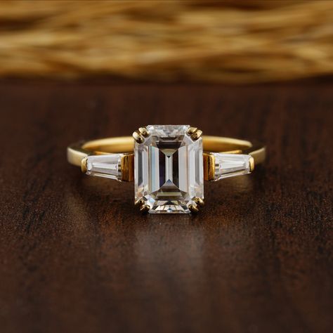 Emerald Trio Engagement Ring, Unique Timeless Engagement Rings, Princess Cut Engagement Rings Gold, Stone Wedding Ring, Prong Engagement Rings, Baguette Engagement Ring, Timeless Engagement Ring, Ring Inspo, Princess Cut Gold